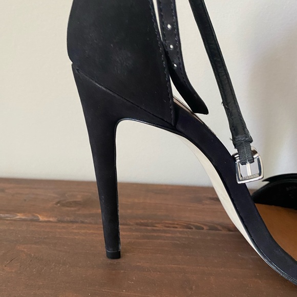SOLD Steve Madden Julia Black Stilettos - Picture 9 of 9